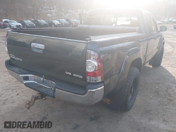 2009 Toyota Tacoma with VIN 5TEUU42N99Z649654, listed as a IAAI auction lot 41796246 with 229,052 mi miles. Bid and sale history available at carsss.com. Image 4.