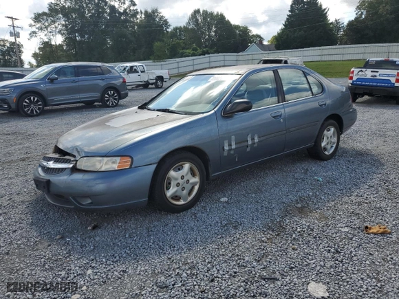 2000 Nissan Altima XE with VIN 1N4DL01D5YC199492, listed as a Copart auction lot 79334024 with 97,300 mi miles and Non Repairable. Bid and sale history available at carsss.com. Image 1.