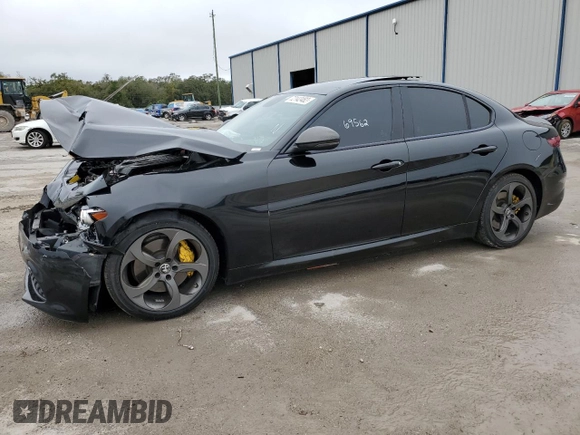 2017 Alfa Romeo Giulia with VIN ZARFAEBN2H7553710, listed as a Copart auction lot 72142482 with 69,562 mi miles. Bid and sale history available at carsss.com. Image 1.