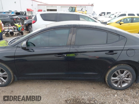 2018 Hyundai Elantra SEL z VIN KMHD84LF2JU492179, wystawiony jako IAAI lot #41883084 z przebiegiem 39 642 mil mil oraz . Historia ofert i sprzedaży dostępna na DreamBid. Obrazek 14.