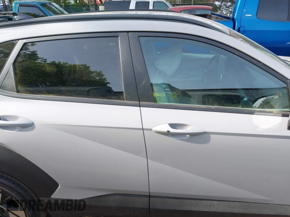 2025 Hyundai Kona SEL with VIN KM8HB3AB3SU215152, listed as a IAAI auction lot 42135218 with 21,664 mi miles and . Bid and sale history available at carsss.com. Image 14.