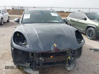 2019 Porsche Macan z VIN WP1AA2A56KLB01549, wystawiony jako IAAI lot #41748026 z przebiegiem 73 566 mil mil oraz . Historia ofert i sprzedaży dostępna na DreamBid. Obrazek 12.