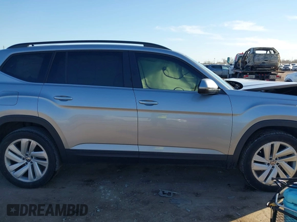 2022 Volkswagen Atlas 3.6L V6 SE w/Technology with VIN 1V2KR2CA3NC553471, listed as a IAAI auction lot 41676244 with 39,520 mi miles. Bid and sale history available at carsss.com. Image 13.