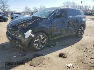 2020 Kia Sportage EX z VIN KNDPNCAC3L7726392, wystawiony jako Copart lot #50159635 z przebiegiem 72 451 mil mil oraz Szkoda całkowita • Salvage title. Historia ofert i sprzedaży dostępna na DreamBid. Obrazek 1.