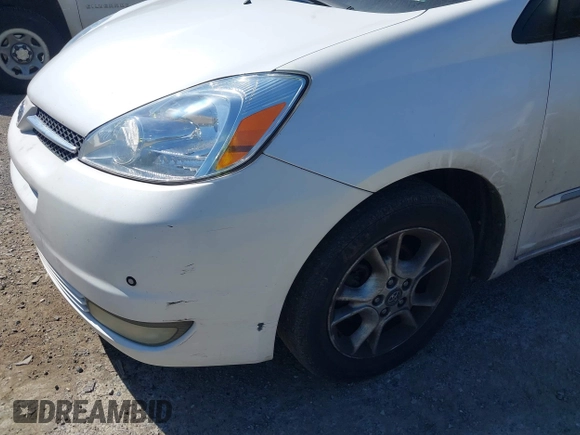 2004 Toyota Sienna XLE with VIN 5TDZA22C54S093012, listed as a IAAI auction lot 42036122 with 171,655 mi miles and . Bid and sale history available at carsss.com. Image 6.