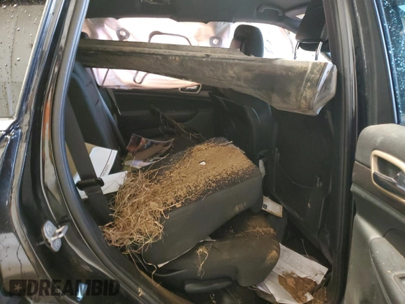 2014 Jeep Grand Cherokee Laredo with VIN 1C4RJFAG2EC329520, listed as a Copart auction lot 47924115 with 177,873 mi miles and Salvage Title. Bid and sale history available at carsss.com. Image 11.