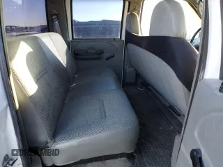 2005 Ford Super Duty F-250 XL with VIN 1FTSW20505EB32152, listed as a Copart auction lot 41635435 with 176,471 mi miles and Salvage Title. Bid and sale history available at carsss.com. Image 10.
