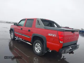 2006 Chevrolet Avalanche Z71 with VIN 3GNEK12Z56G105811, listed as a IAAI auction lot 41945405 with 206,530 mi miles. Bid and sale history available at carsss.com. Image 3.