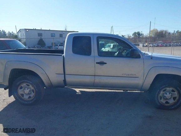 2008 Toyota Tacoma with VIN 5TEUU42N48Z490850, listed as a IAAI auction lot 42036082 with 167,115 mi miles. Bid and sale history available at carsss.com. Image 13.