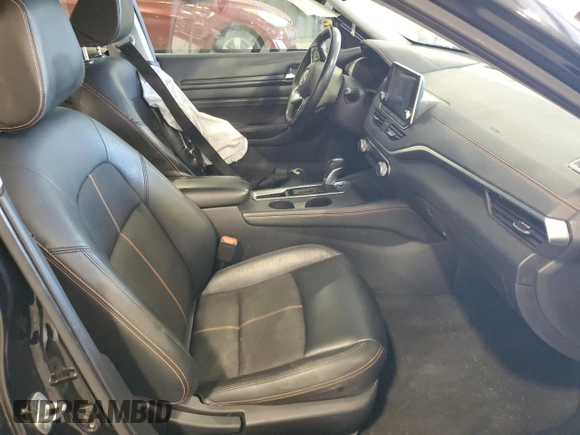 2019 Nissan Altima SR with VIN 1N4BL4CV0KC207218, listed as a Copart auction lot 49117405 with 109,191 mi miles and Salvage Title. Bid and sale history available at DreamBid. Image 7.