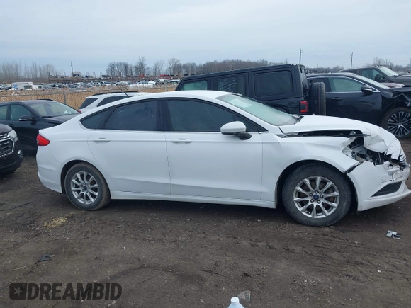 2017 Ford Fusion S with VIN 3FA6P0G71HR260823, listed as a IAAI auction lot 41690056 with 177,525 mi miles. Bid and sale history available at carsss.com. Image 13.