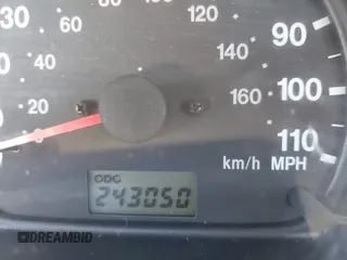 2002 Suzuki XL7 Standard z VIN JS3TX92V324125187, wystawiony jako IAAI lot #42195273 z przebiegiem 243 050 mil mil oraz . Historia ofert i sprzedaży dostępna na DreamBid. Obrazek 15.