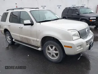 2006 Mercury Mountaineer Luxury with VIN 4M2EU47E26UJ16637, listed as a IAAI auction lot 41225702 with 179,169 mi miles. Bid and sale history available at carsss.com. Image 1.
