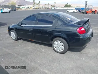 2004 Dodge Neon SXT z VIN 1B3ES56C44D527117, wystawiony jako IAAI lot #42077644 z przebiegiem 162 017 mil mil oraz . Historia ofert i sprzedaży dostępna na DreamBid. Obrazek 3.