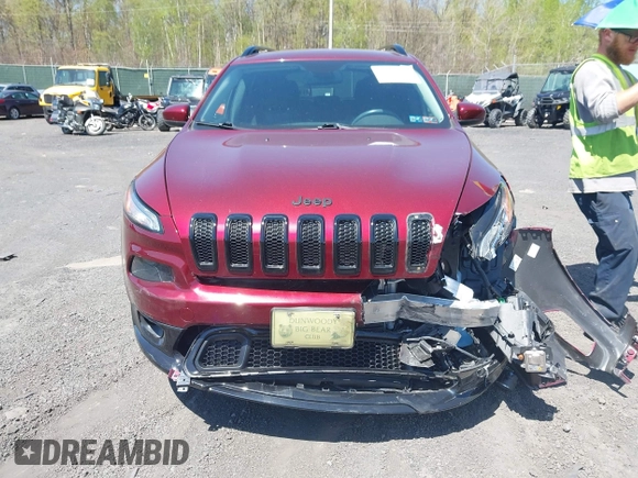 2018 Jeep Cherokee Latitude Tech Connect with VIN 1C4PJMCB9JD602518, listed as a IAAI auction lot 42146179 with 23,902 mi miles. Bid and sale history available at carsss.com. Image 12.