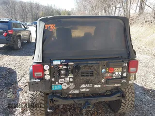 2015 Jeep Wrangler Sahara с VIN 1C4AJWBG7FL703858, выставлен на аукционе IAAI как лот 41720656 с пробегом 110 671 миль миль и . История ставок и продаж доступна на DreamBid. Изображение 17.