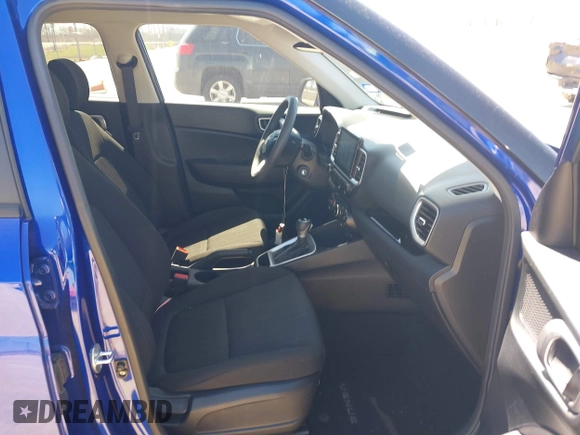 2022 Hyundai Venue SE with VIN KMHRB8A39NU202839, listed as a IAAI auction lot 41729776 with 27,154 mi miles and . Bid and sale history available at DreamBid. Image 5.