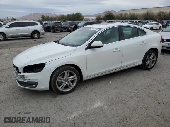 2015 Volvo S60 T5 Drive-E Premier z VIN YV140MFB2F1315820, wystawiony jako Copart lot #48077765 z przebiegiem 116 473 mil mil oraz Szkoda całkowita • Salvage title. Historia ofert i sprzedaży dostępna na DreamBid. Obrazek 1.