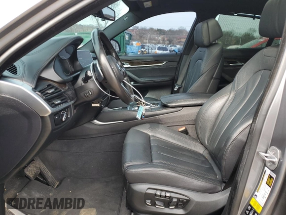 2017 BMW X6 z VIN 5UXKU6C30H0W38698, wystawiony jako Copart lot #45477434 z przebiegiem 65 134 mil mil oraz . Historia ofert i sprzedaży dostępna na DreamBid. Obrazek 7.