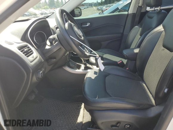 2017 Jeep Compass Latitude z VIN 3C4NJDBB4HT689452, wystawiony jako Copart lot #58602305 z przebiegiem 35 625 mil mil oraz Szkoda całkowita • Salvage title. Historia ofert i sprzedaży dostępna na DreamBid. Obrazek 7.