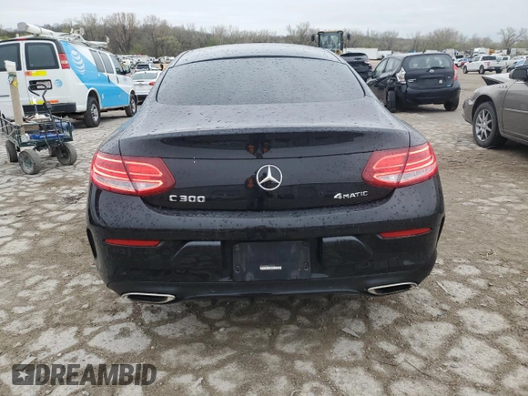 2017 Mercedes-Benz C 300 z VIN WDDWJ4KB2HF371513, wystawiony jako Copart lot #51837745 z przebiegiem 111 560 mil mil oraz Szkoda całkowita • Salvage title. Historia ofert i sprzedaży dostępna na DreamBid. Obrazek 6.