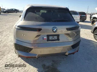 2023 BMW iX xDrive50 with VIN WB523CF07PCM53366, listed as a Copart auction lot 88066435 with 0 mi miles and Salvage Title. Bid and sale history available at carsss.com. Image 6.