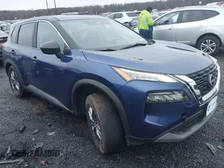 2023 Nissan Rogue S z VIN 5N1BT3AB2PC846281, wystawiony jako IAAI lot #41114421 z przebiegiem 22 615 mil mil oraz . Historia ofert i sprzedaży dostępna na DreamBid. Obrazek 1.