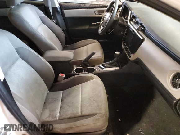 2019 Toyota Corolla L z VIN 5YFBURHEXKP940266, wystawiony jako Copart lot #47655575 z przebiegiem 119 022 mil mil oraz Szkoda całkowita • Salvage title. Historia ofert i sprzedaży dostępna na DreamBid. Obrazek 7.