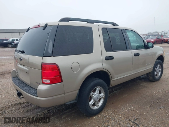 2005 Ford Explorer z VIN 1FMDU63K25UB70832, wystawiony jako IAAI lot #41788209 z przebiegiem 236 677 mil mil oraz . Historia ofert i sprzedaży dostępna na DreamBid. Obrazek 4.