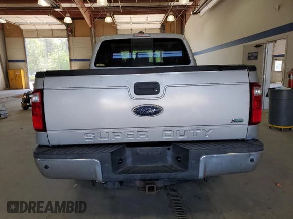 2012 Ford F-250 XL z VIN 1FT7W2B60CED11901, wystawiony jako Copart lot #54913035 z przebiegiem Nie podano mil oraz Szkoda całkowita • Salvage title. Historia ofert i sprzedaży dostępna na DreamBid. Obrazek 6.