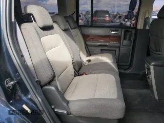 2010 Ford Flex SEL z VIN 2FMGK5CC6ABA24939, wystawiony jako Copart lot #51869795 z przebiegiem 174 987 mil mil oraz Szkoda całkowita • Salvage title. Historia ofert i sprzedaży dostępna na DreamBid. Obrazek 11.