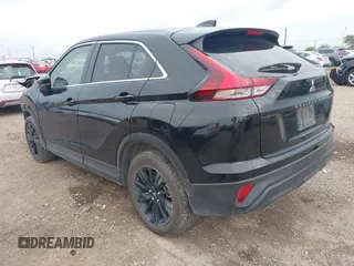2024 Mitsubishi Eclipse Cross LE z VIN JA4ATVAA3RZ073348, wystawiony jako IAAI lot #42390003 z przebiegiem 14 771 mil mil oraz . Historia ofert i sprzedaży dostępna na DreamBid. Obrazek 3.
