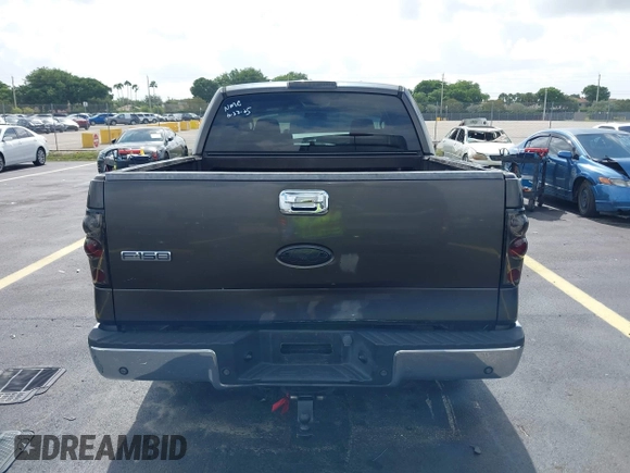 2006 Ford F-150 XLT с VIN 1FTPW12556FA47557, выставлен на аукционе IAAI как лот 42657262 с пробегом Не указан миль и . История ставок и продаж доступна на DreamBid. Изображение 17.