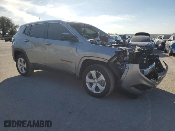 2022 Jeep Compass North with VIN 3C4NJDBB0NT170023, listed as a Copart auction lot 76602004 with 41,191 mi miles and Salvage Title. Bid and sale history available at DreamBid. Image 4.
