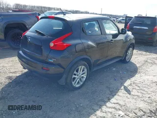 2013 Nissan Juke SL z VIN JN8AF5MVXDT207798, wystawiony jako IAAI lot #41720464 z przebiegiem Nie podano mil oraz . Historia ofert i sprzedaży dostępna na DreamBid. Obrazek 4.