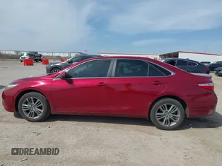 2017 Toyota Camry XLE with VIN 4T1BF1FKXHU811147, listed as a IAAI auction lot 41825677 with 68,163 mi miles. Bid and sale history available at carsss.com. Image 14.