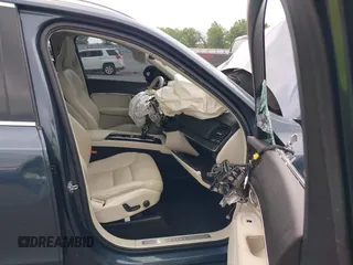 2020 Volvo XC90 Momentum с VIN YV4102CK2L1546386, выставлен на аукционе IAAI как лот 42413944 с пробегом 111 562 миль миль и . История ставок и продаж доступна на DreamBid. Изображение 5.