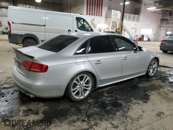 2011 Audi S4 Premium Plus z VIN WAUBGAFL4BA111964, wystawiony jako Copart lot #45723135 z przebiegiem 84 539 mil mil oraz Szkoda całkowita • Salvage title. Historia ofert i sprzedaży dostępna na DreamBid. Obrazek 3.