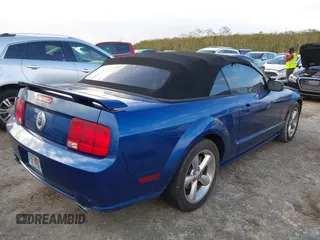 2007 Ford Mustang GT Deluxe with VIN 1ZVHT85H075325586, listed as a IAAI auction lot 40581160 with Not Provided miles and . Bid and sale history available at carsss.com. Image 4.