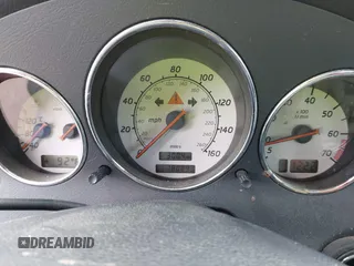 2003 Mercedes-Benz SLK 230 Kompressor z VIN WDBKK49F63F284252, wystawiony jako IAAI lot #42307320 z przebiegiem 180 893 mil mil oraz . Historia ofert i sprzedaży dostępna na DreamBid. Obrazek 7.