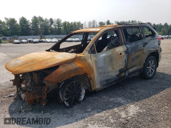 2017 Toyota Highlander with VIN N0V1N67037264, listed as a Copart auction lot 67037264 with Not provided miles and Non repairable. Bid and sale history available at DreamBid. Image 1.
