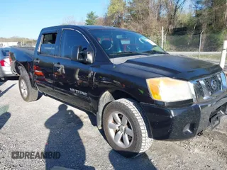 2008 Nissan Titan XE z VIN 1N6AA07C48N310777, wystawiony jako IAAI lot #41929167 z przebiegiem 212 864 mil mil oraz . Historia ofert i sprzedaży dostępna na DreamBid. Obrazek 1.