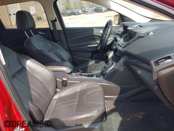 2013 Ford Escape Titanium with VIN 1FMCU0J93DUB43923, listed as a IAAI auction lot 41798566 with 109,351 mi miles. Bid and sale history available at carsss.com. Image 5.