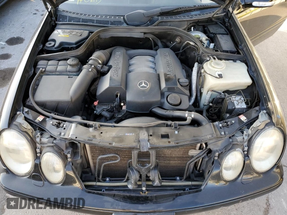 2003 Mercedes-Benz CLK 320 z VIN WDBLK65G53T136688, wystawiony jako Copart lot #43355805 z przebiegiem 152 398 mil mil oraz Szkody całkowita. Historia ofert i sprzedaży dostępna na DreamBid. Obrazek 11.
