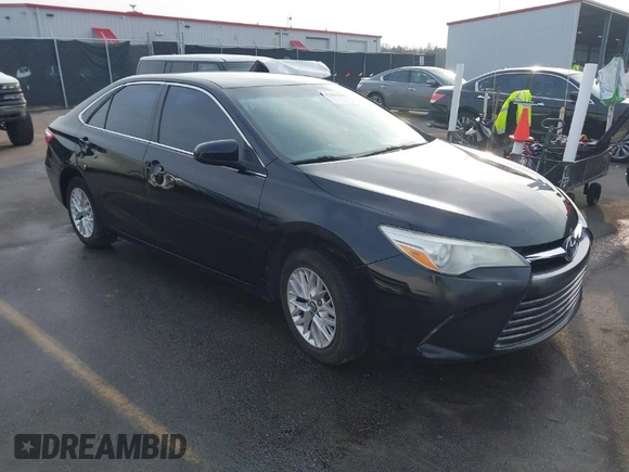2017 Toyota Camry XLE z VIN 4T1BF1FK8HU343001, wystawiony jako IAAI lot #41487686 z przebiegiem 214 682 mil mil oraz . Historia ofert i sprzedaży dostępna na DreamBid. Obrazek 1.