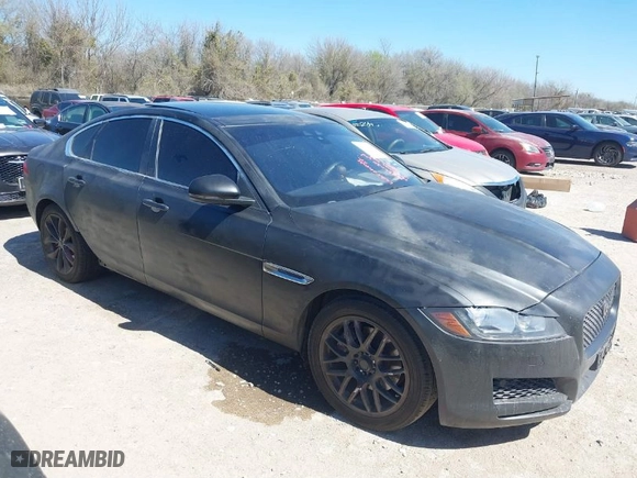 2019 Jaguar XF 25t Premium with VIN SAJBD4FX3KCY79425, listed as a IAAI auction lot 41813505 with 64,787 mi miles. Bid and sale history available at carsss.com. Image 1.
