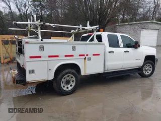 2015 Chevrolet Silverado 3500HD with VIN 1GB2KYEGXFZ529648, listed as a IAAI auction lot 41455344 with 317,558 mi miles and . Bid and sale history available at DreamBid. Image 4.