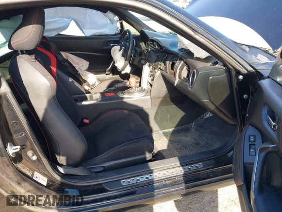 2014 Scion FR-S z VIN JF1ZNAA11E8702526, wystawiony jako IAAI lot #42068499 z przebiegiem 79 312 mil mil oraz . Historia ofert i sprzedaży dostępna na DreamBid. Obrazek 5.