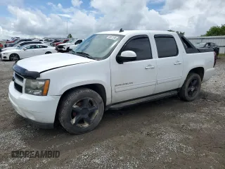 2010 Chevrolet Avalanche LT z VIN 3GNVKFE03AG111240, wystawiony jako Copart lot #56571345 z przebiegiem 199 799 mil mil oraz Szkoda całkowita • Salvage title. Historia ofert i sprzedaży dostępna na DreamBid. Obrazek 1.