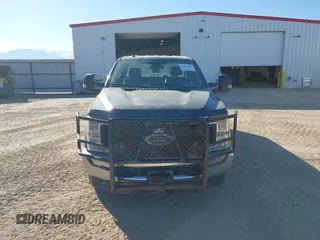 2019 Ford F-250 XL z VIN 1FT7X2B66KEE87332, wystawiony jako IAAI lot #41423827 z przebiegiem 206 947 mil mil oraz . Historia ofert i sprzedaży dostępna na DreamBid. Obrazek 12.